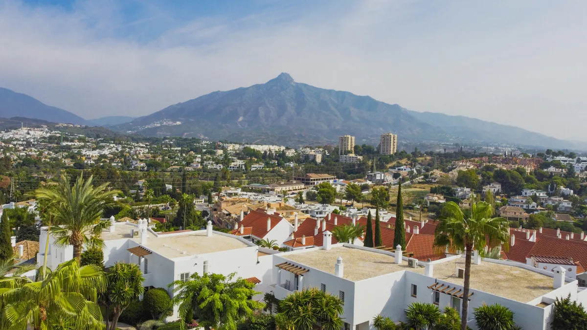 eecc5935-4af5-4496-86be-e08c869cc981