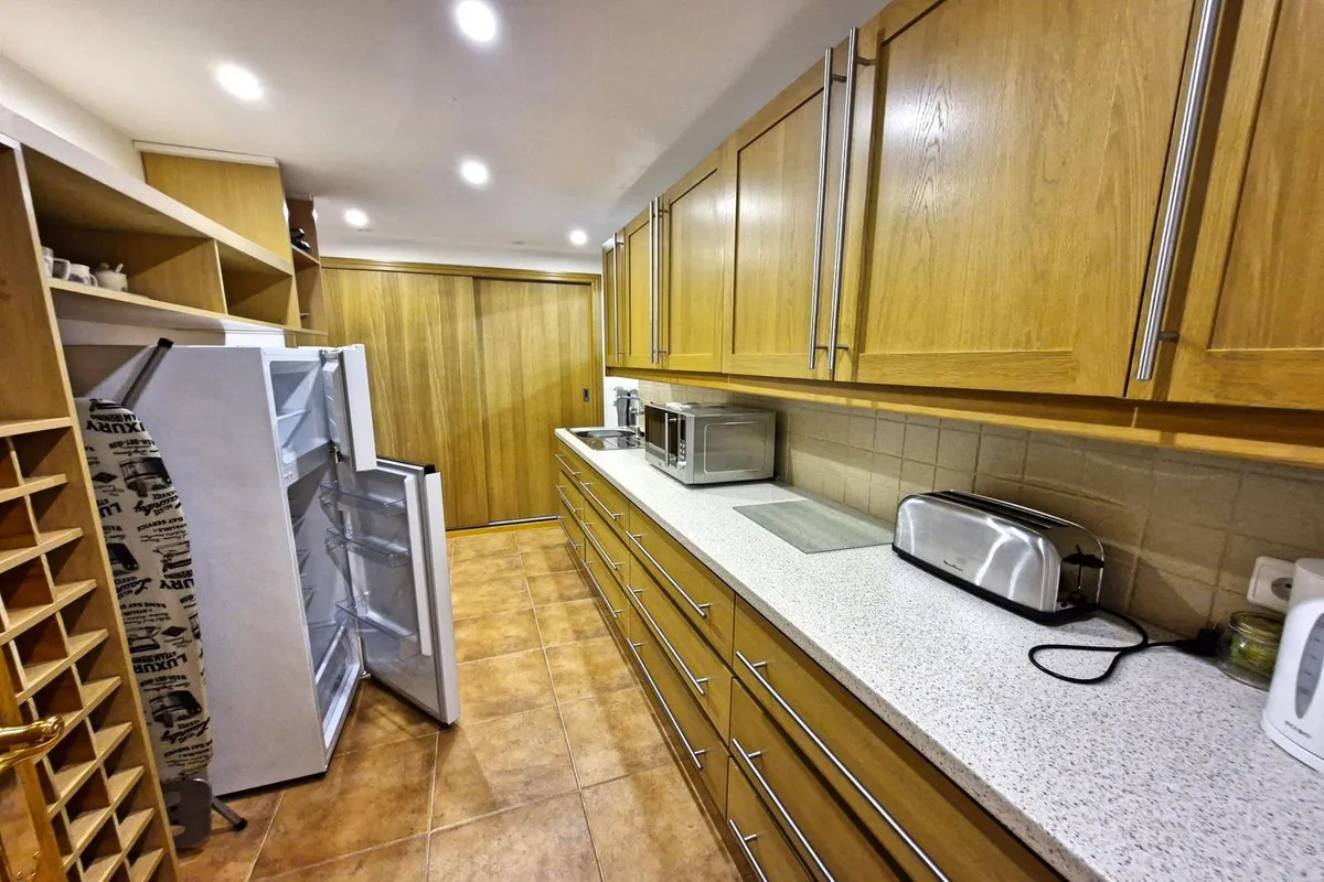 05f095d3-37d9-489b-80f2-318216965d48