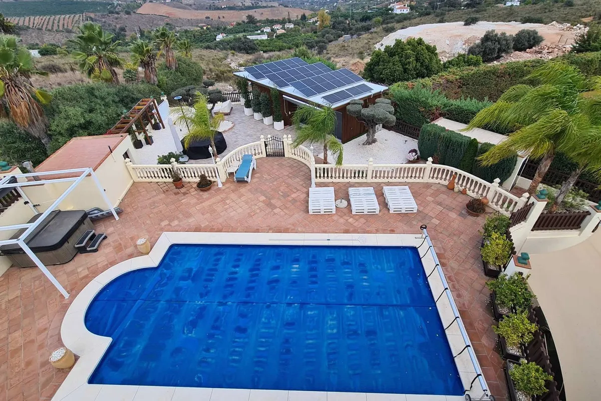 3348f9cb-33e6-46b9-9e31-b94090cef2cb