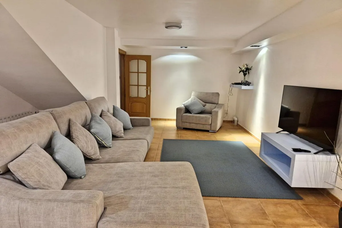 7323a2aa-7d93-4ea3-b81e-a87fc73b0261