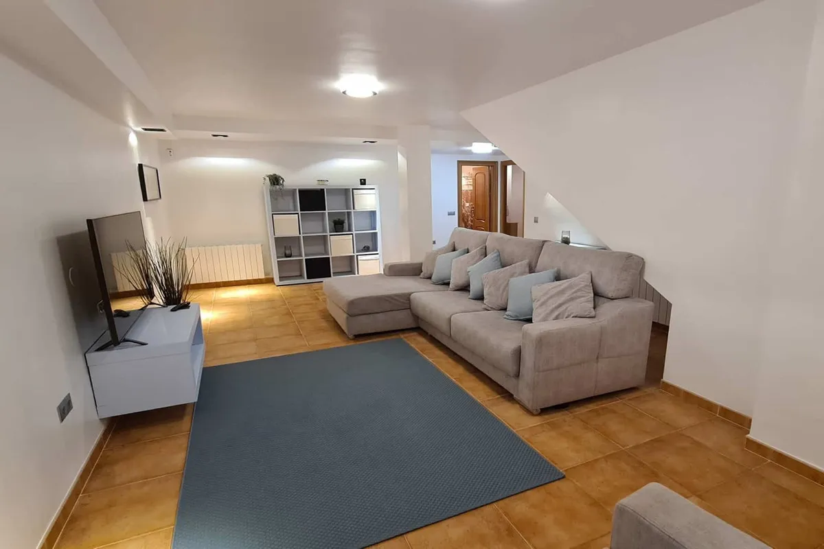 9a5f1350-ca12-4f44-b5a3-3882db74f91c