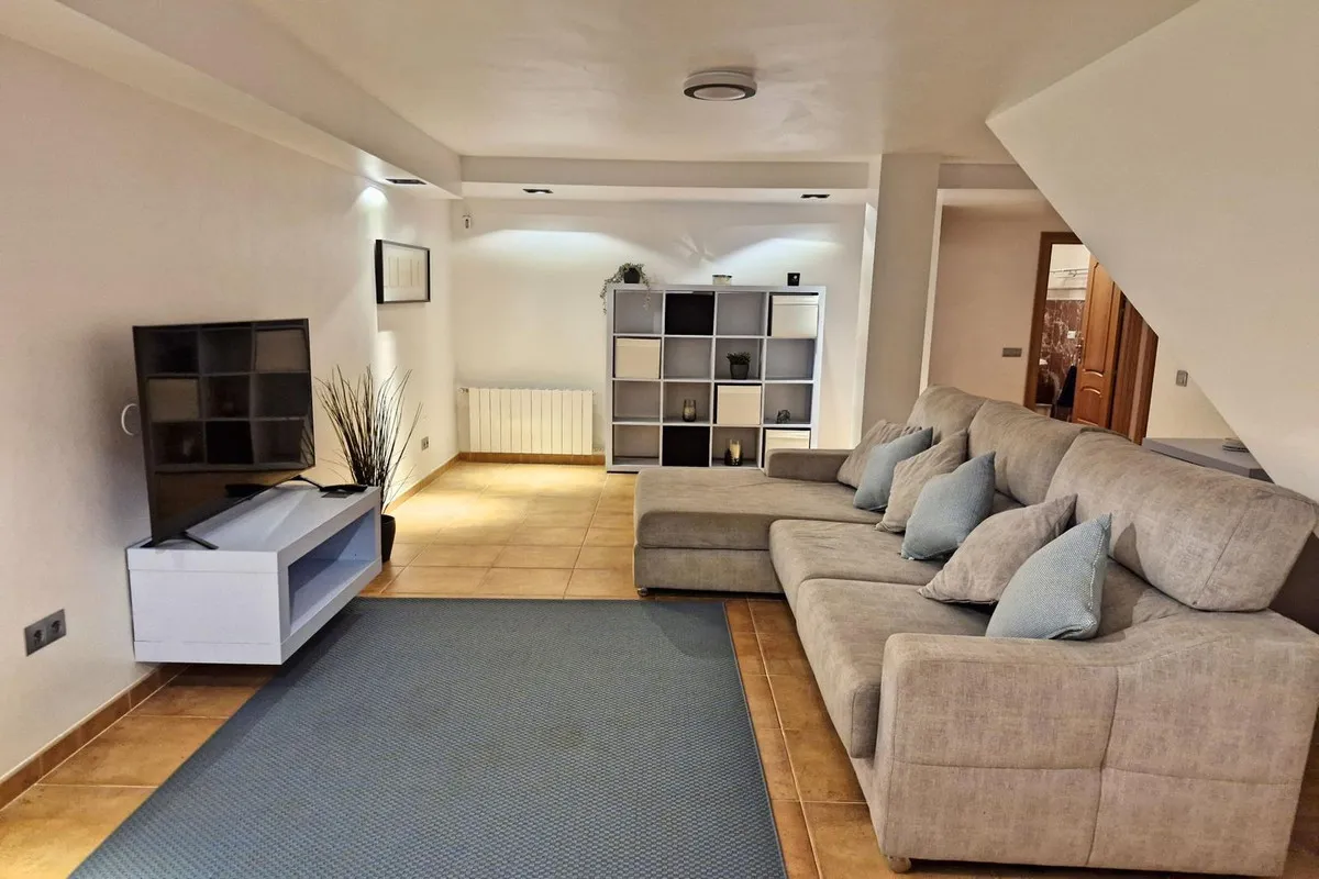 dfd571ab-1a2e-4c26-8f62-28e8303df586