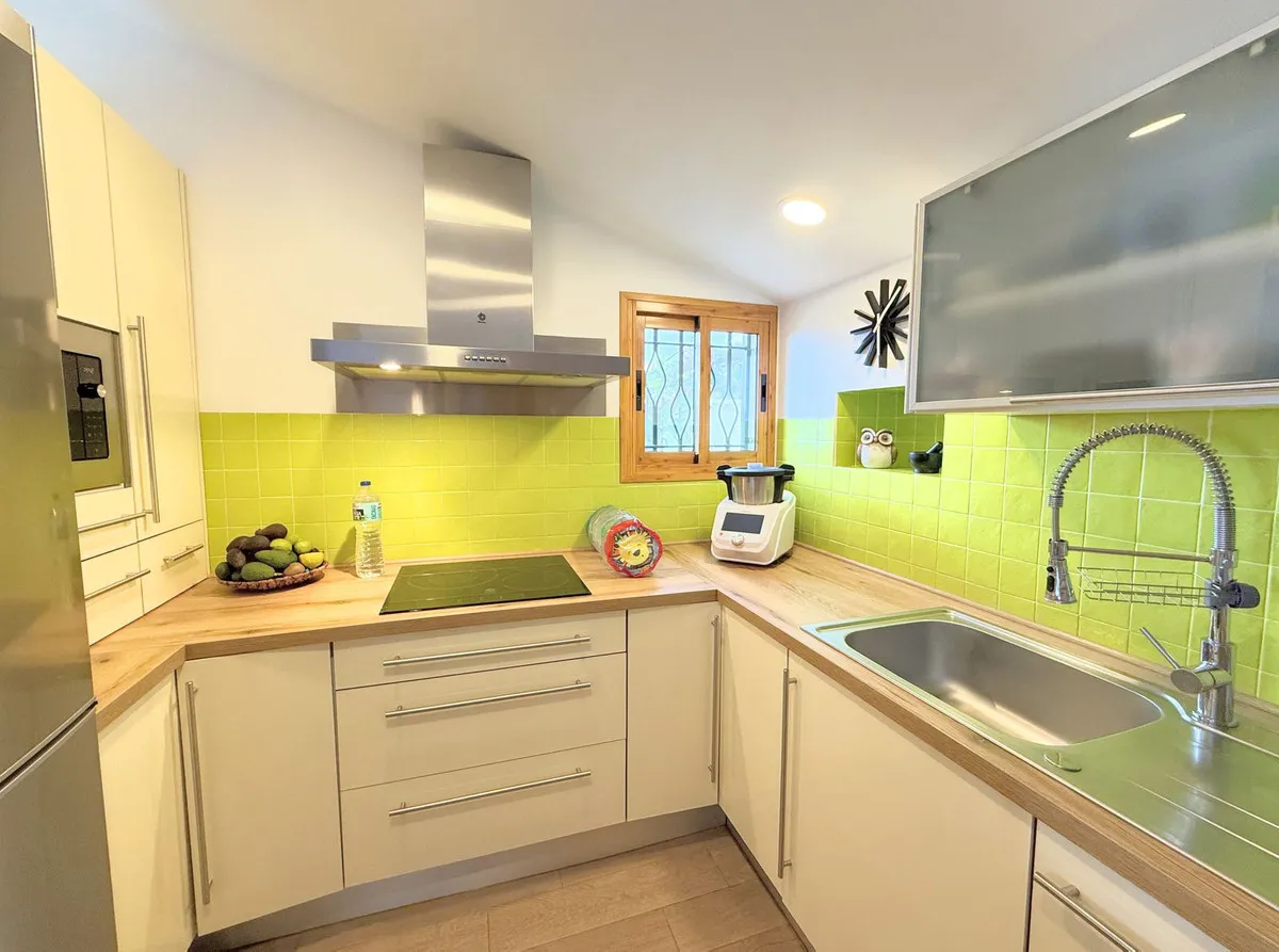 825cceeb-a8f8-446a-ac35-89b78fb8a041