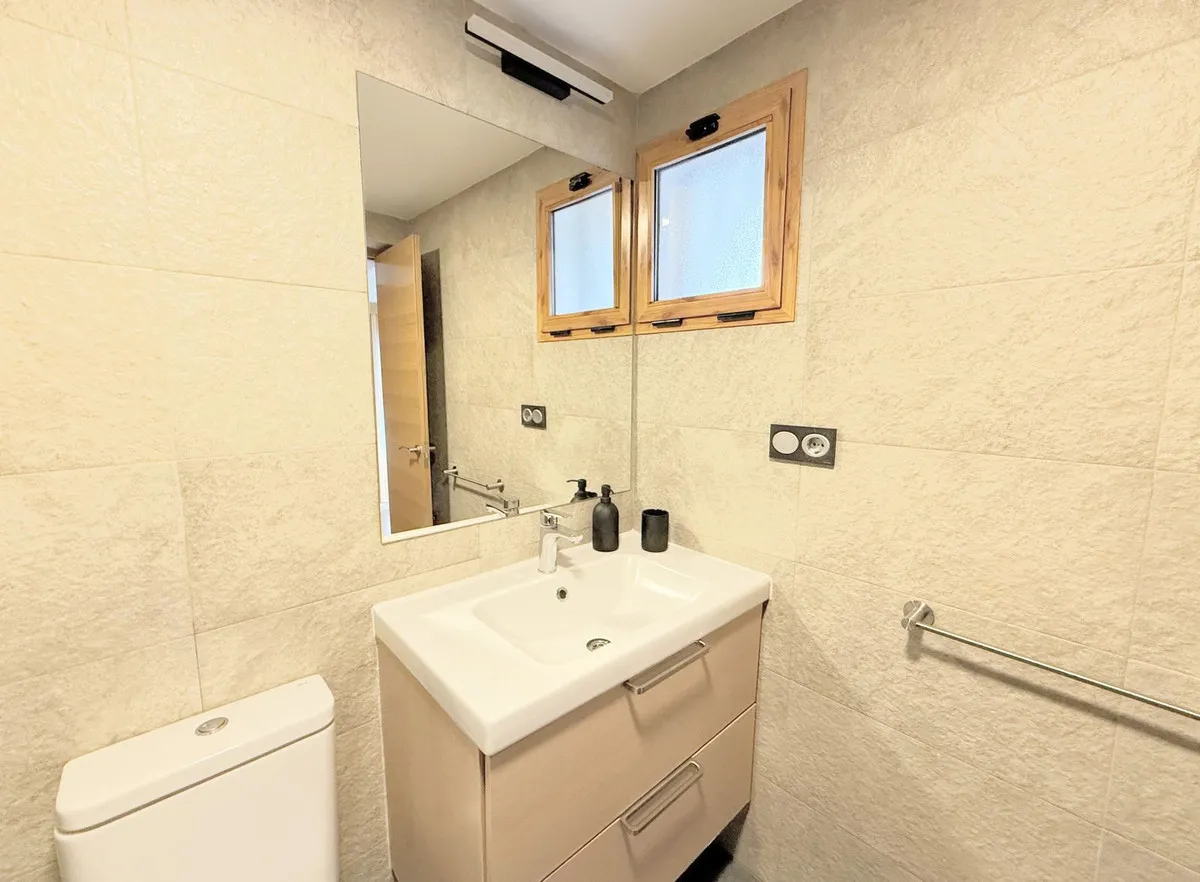 a1f78ea9-b0af-49ad-bbd3-8a2d938d6ef3