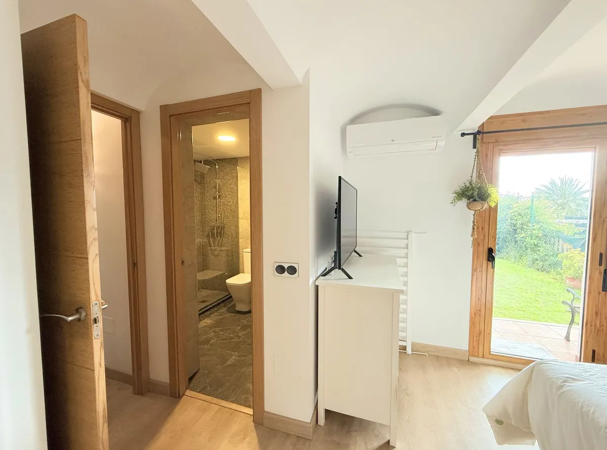 d2e691fb-71d6-4ecd-8841-9a2468c93e2c