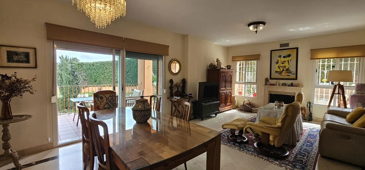 93554740-e105-4075-9e86-d052fce4c002