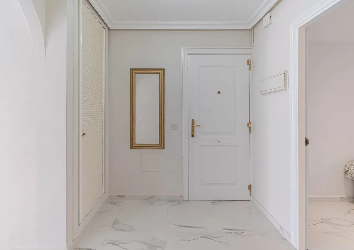 11e0b39e-0752-454b-9f89-5810a781fe83