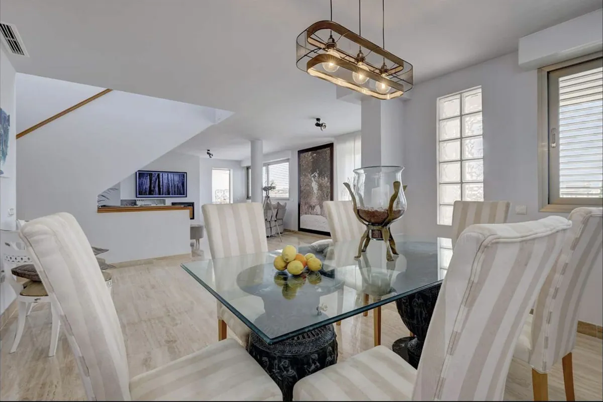 fe453f0f-11b4-4330-8dbd-1e4bbf9cd78b