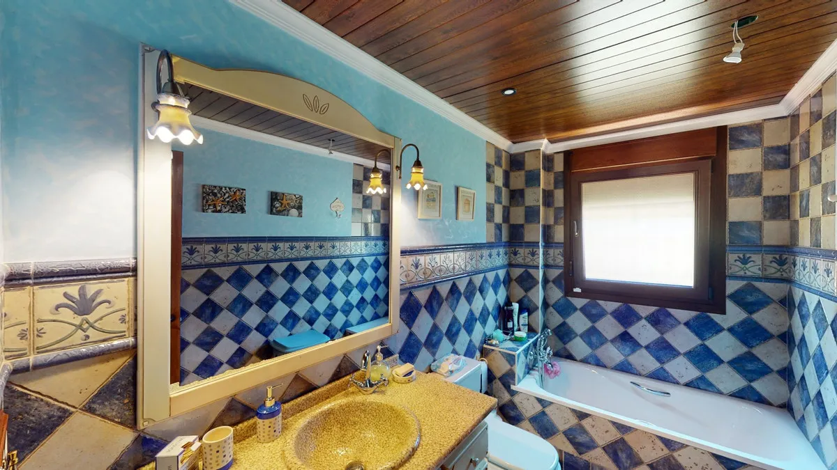 348171f6-6d02-4b0f-b5a3-7059e4d06ad4