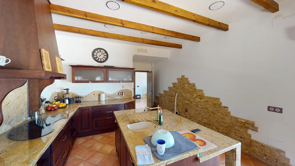 5c7615db-53ae-427f-91f4-9ea056ec6258