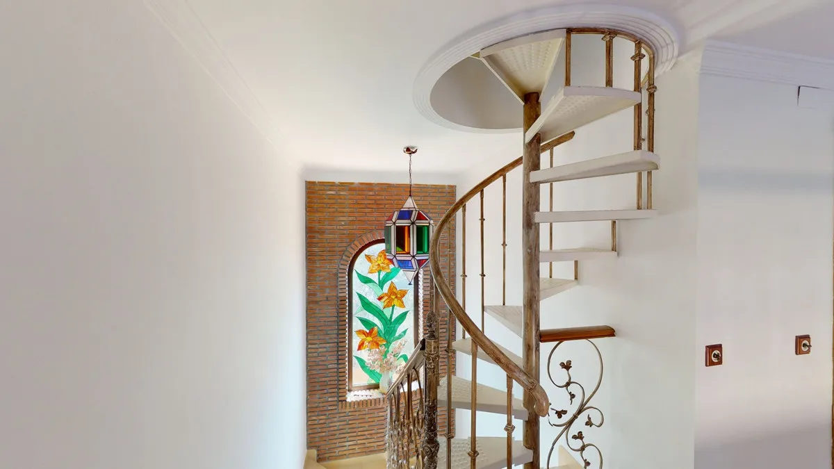 9ff23060-9d01-4975-8591-ff2e1c92324b