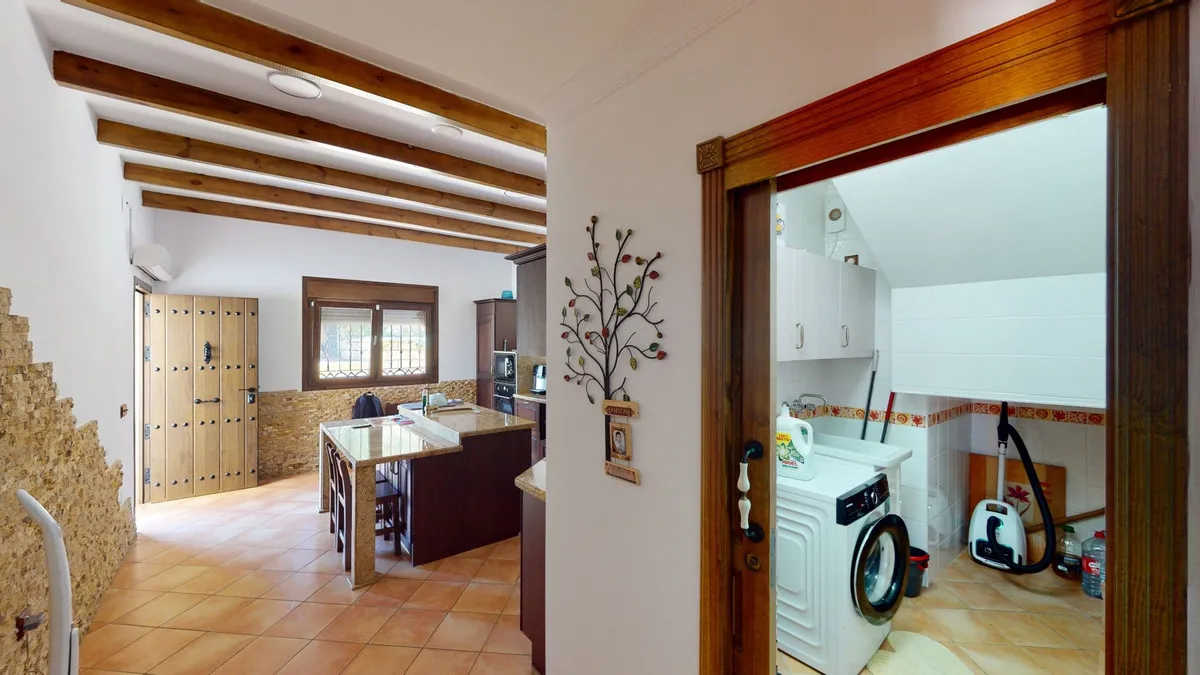 daa2a06f-c6cf-4500-886e-5c35944d8ea1