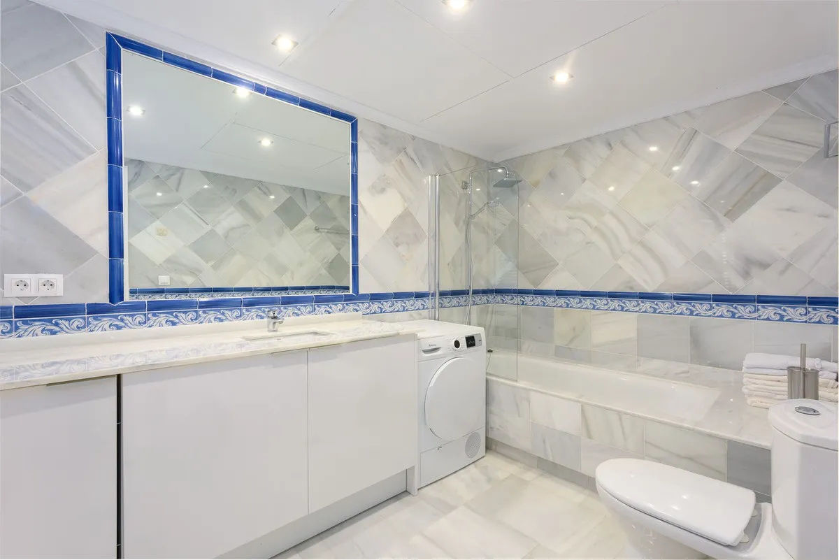 a6ca6a7c-0965-4046-9343-5ac61338324c