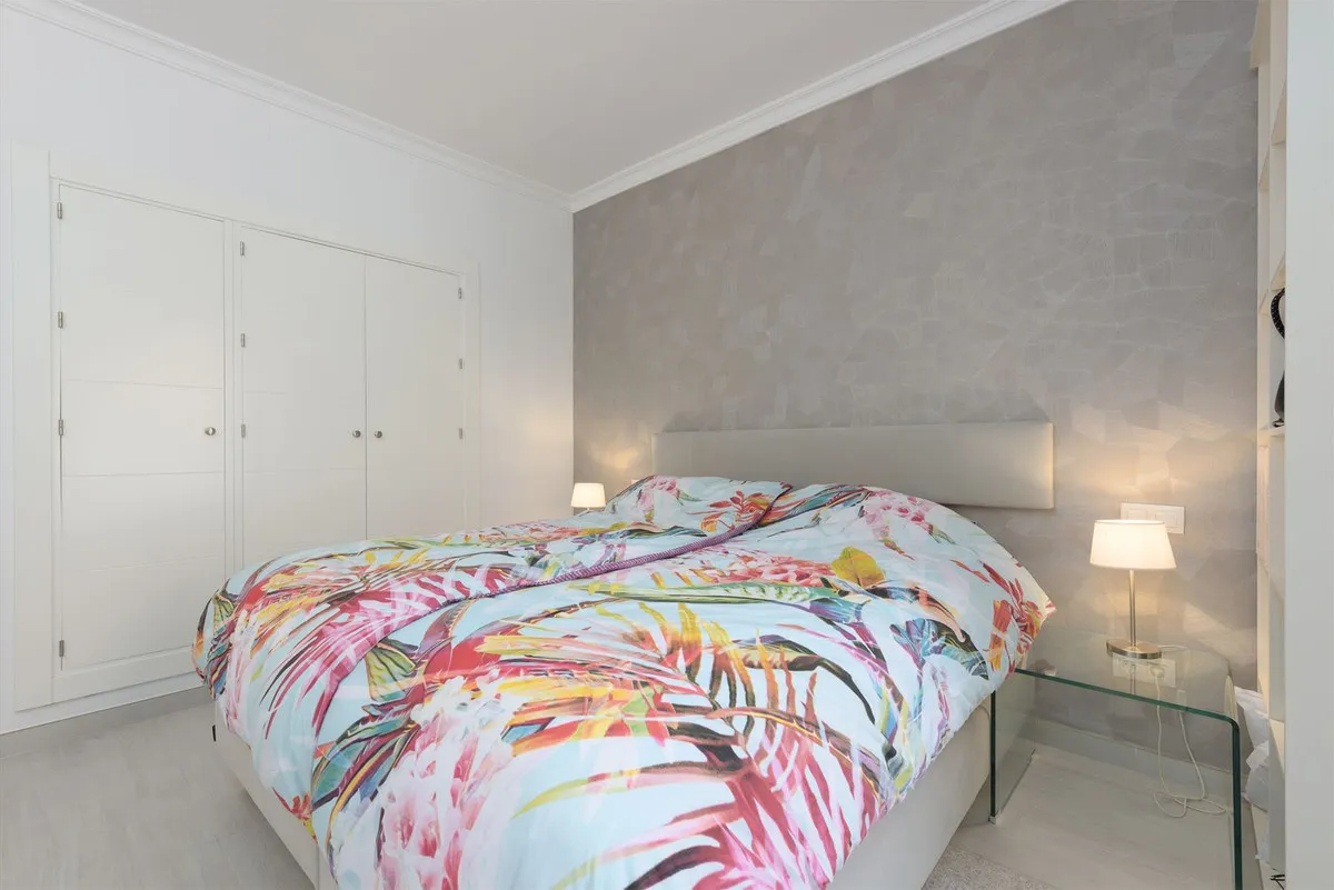 ff8d4a9f-895c-421c-a6f6-06b3aa98e5bd