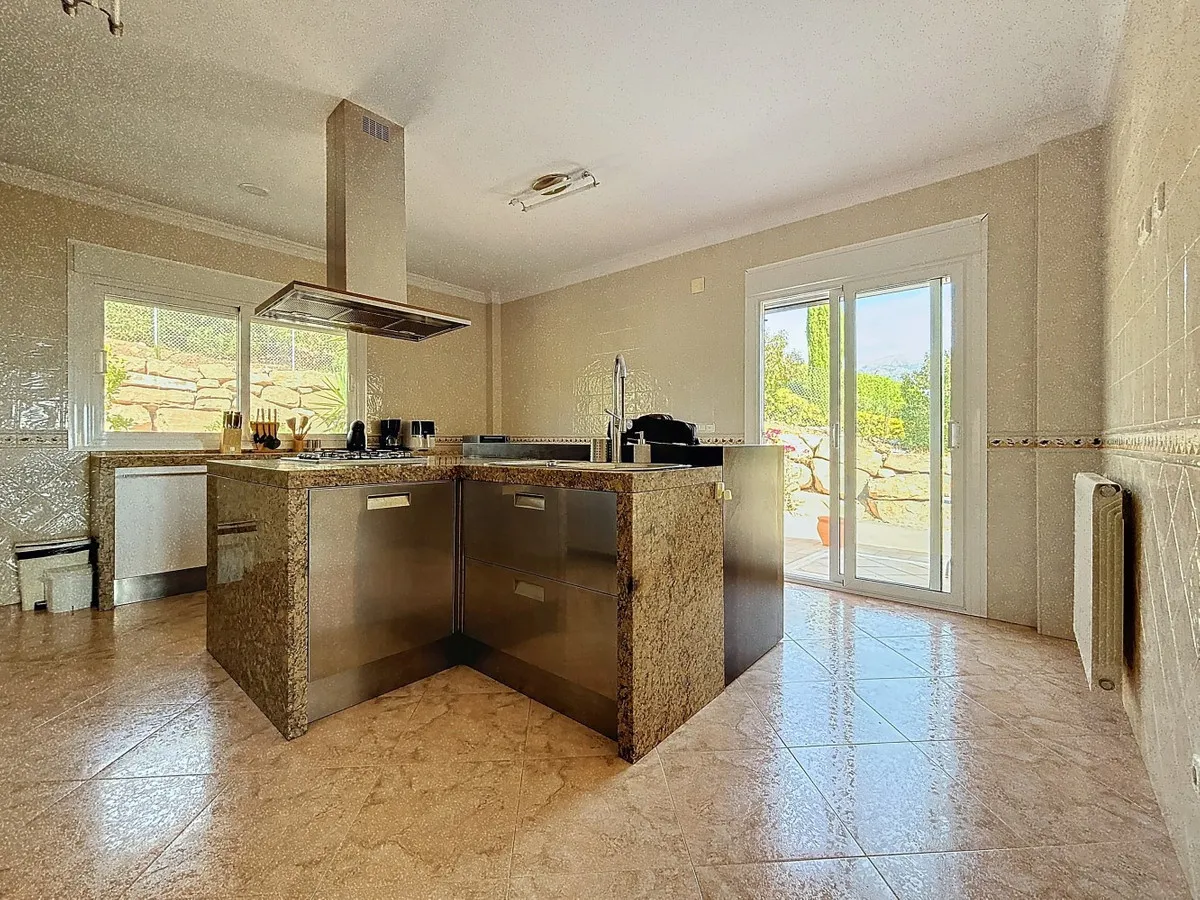 31ba6a62-8bea-45a5-9baf-a06b1b726a0f