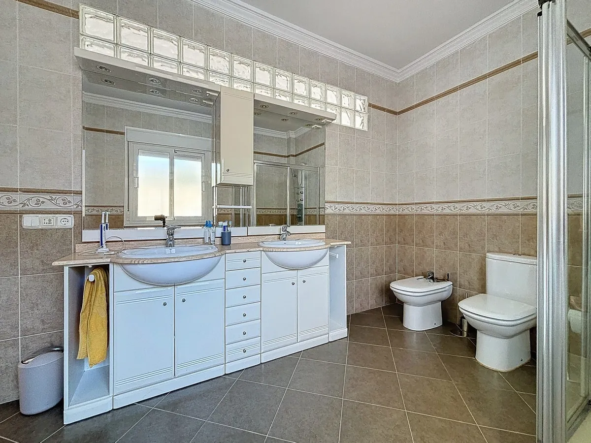 51e64840-9577-4ce2-bff1-c4f46bd45fb4