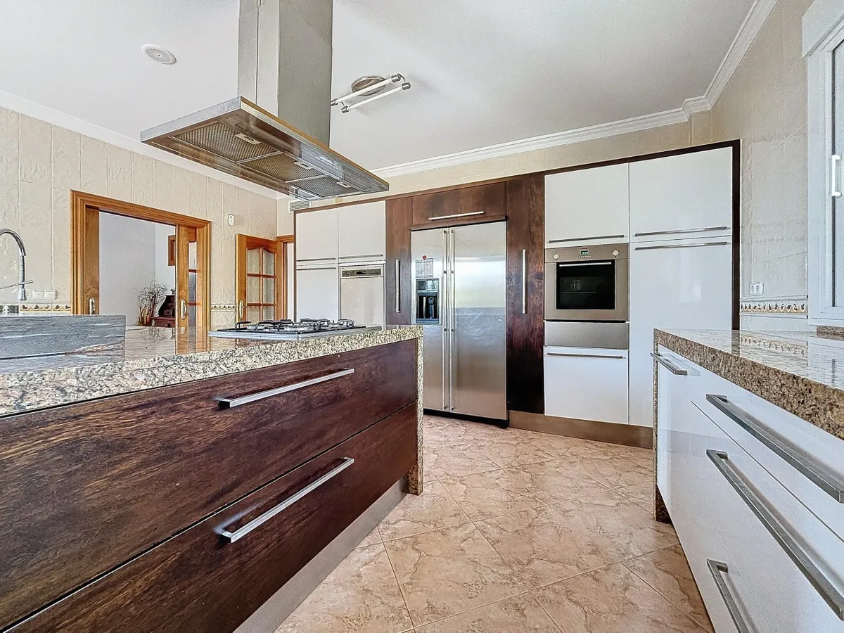 76fc6315-221d-4997-9083-a4701e9ff564