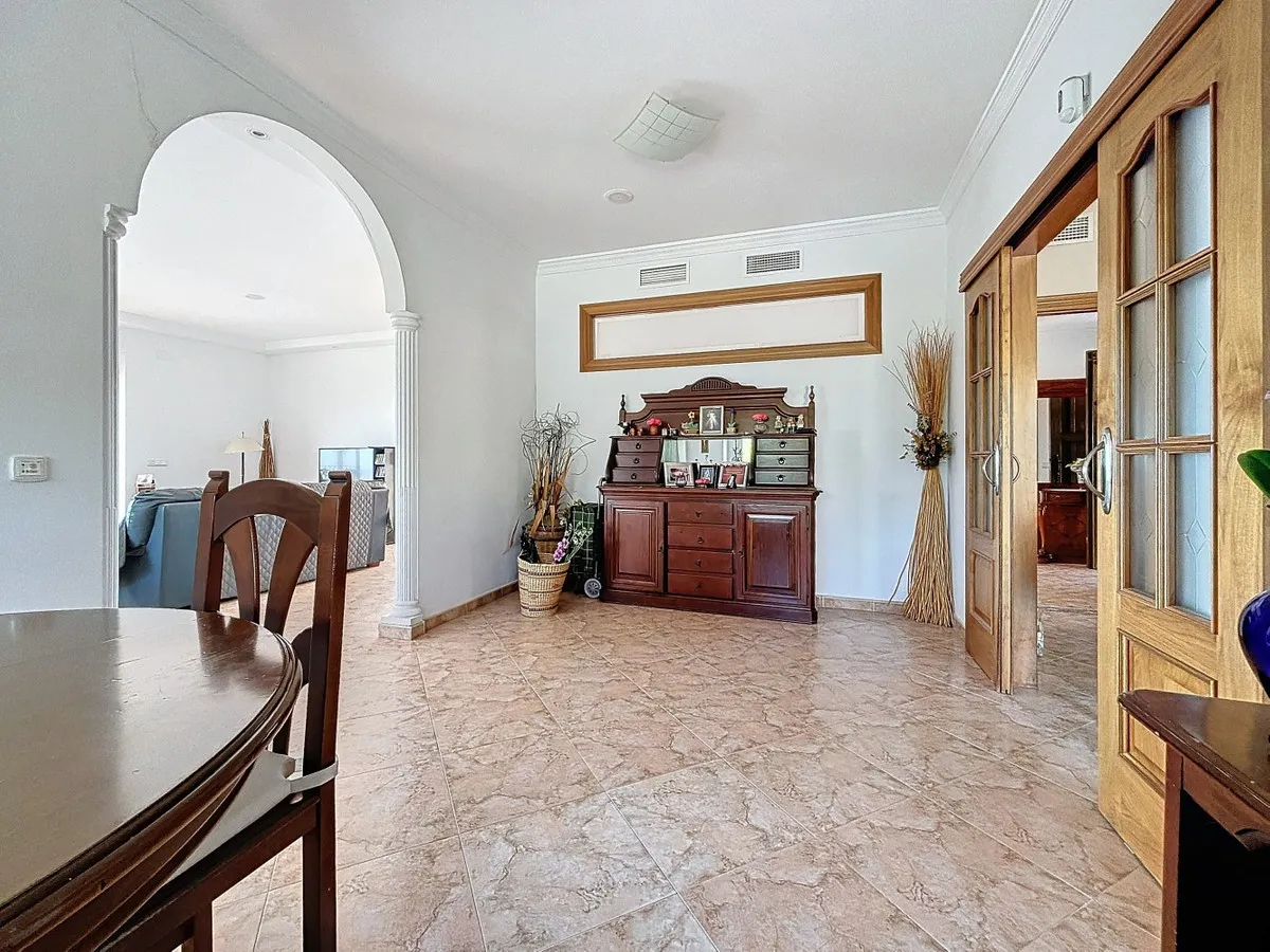 98a28dc4-7c44-4102-b053-250358a2f408