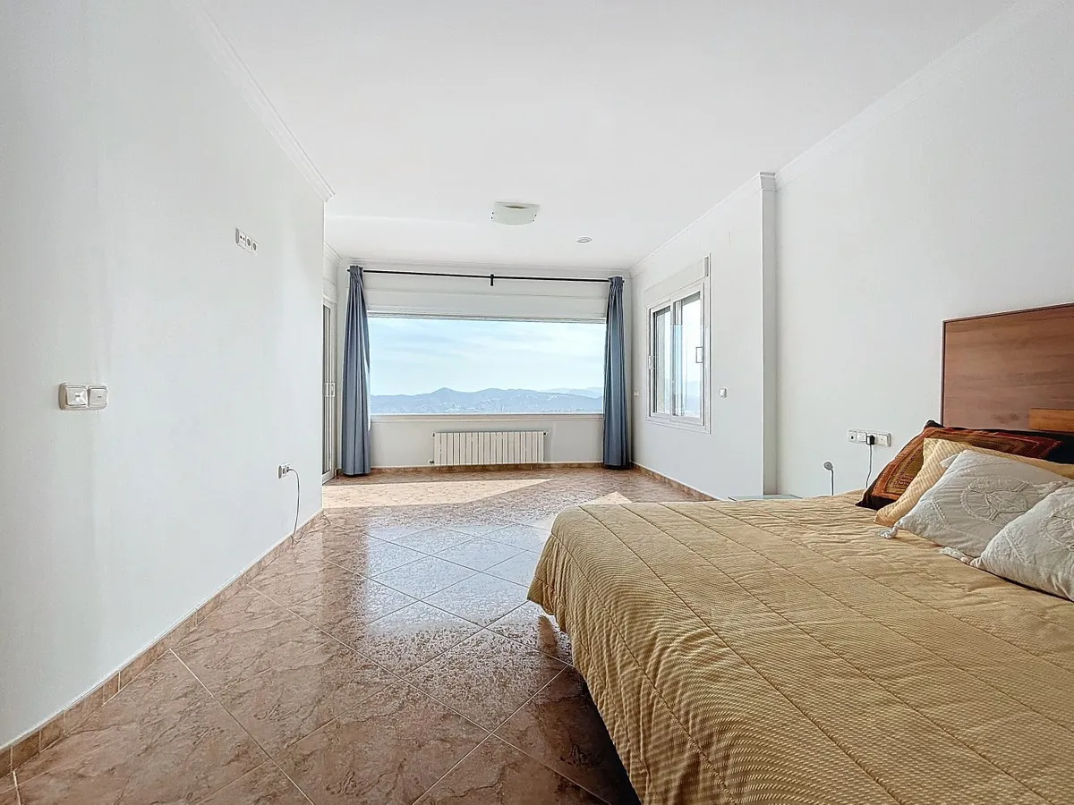 ad57ba9a-79ec-4dfd-9cfd-e4b149cad97e