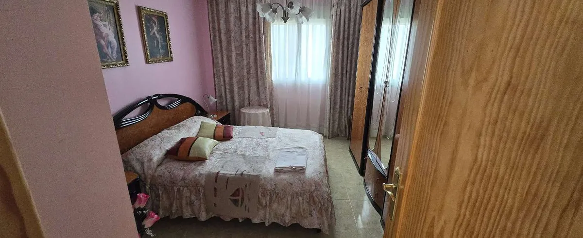 9da9c5a3-990a-452b-8a66-e30d5604d3b9