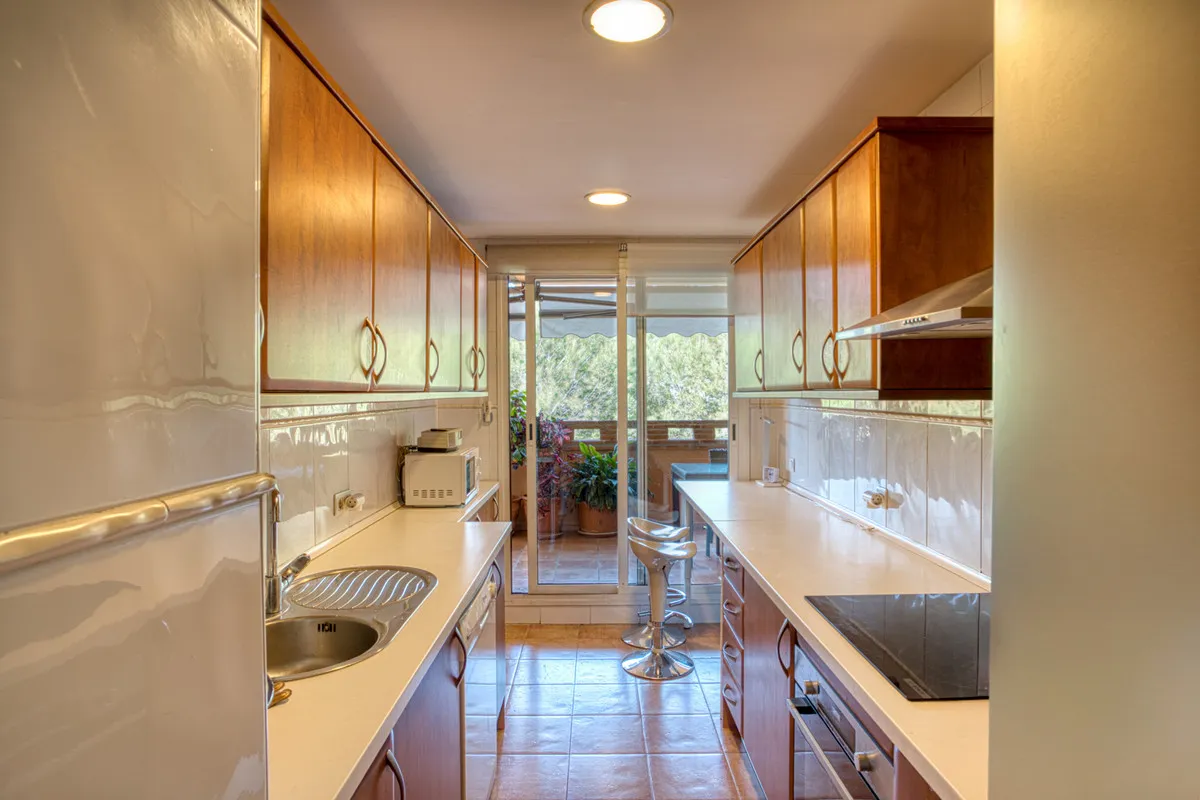 cff65d43-a6f3-4a9b-8108-6a599f0e0286