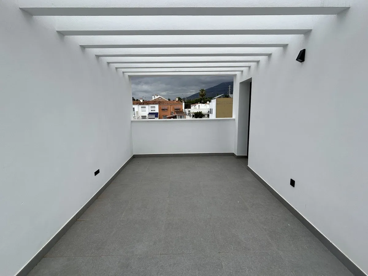 035bdaae-d037-49e4-a3a4-e5719e16c1c3