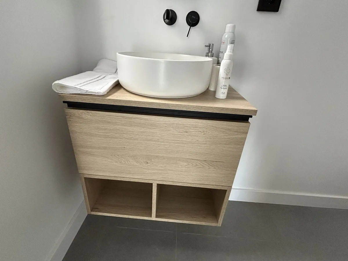 f9a2a54f-5f7c-40ae-b6c1-2ec270eb6551