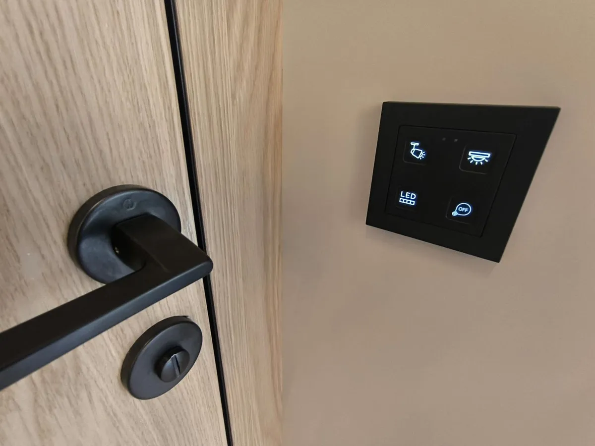 560c5f56-c32c-4e82-97f2-a71a304d76b4