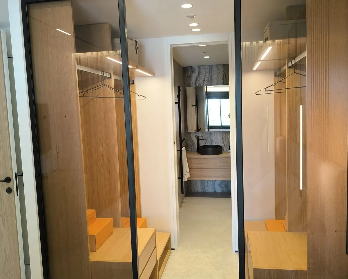 6bda30c8-be6e-42f6-9ed1-73887787be1e