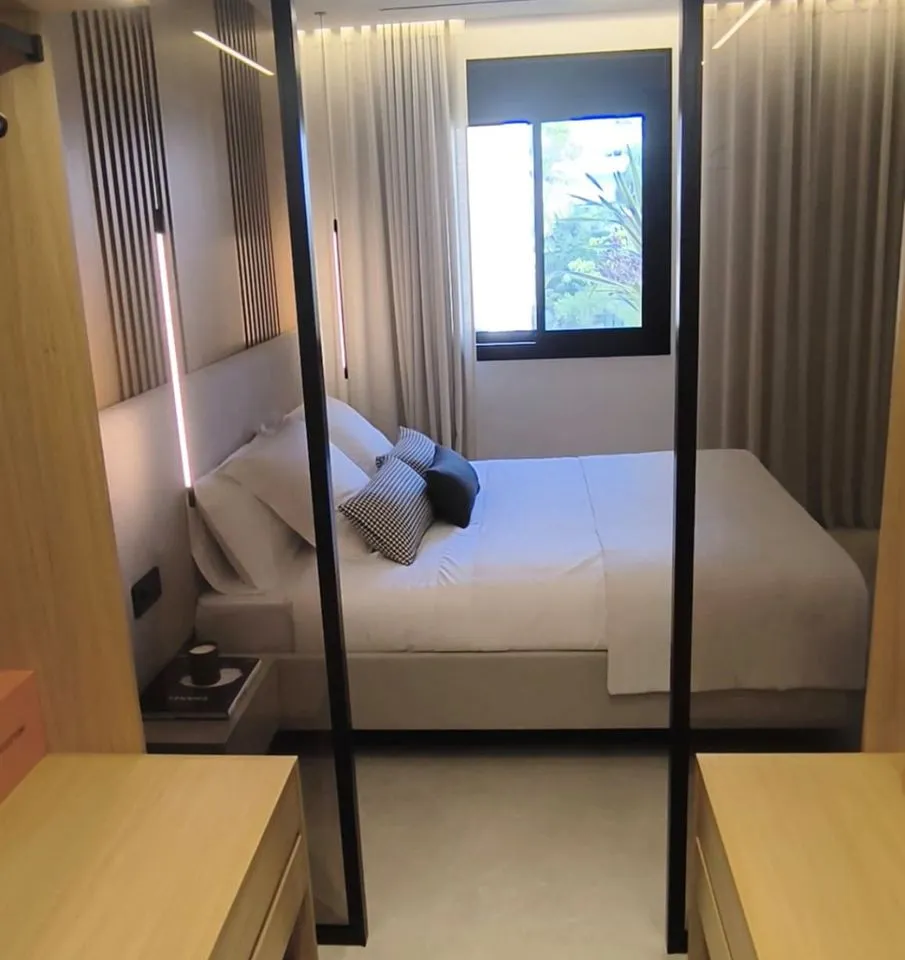 6dced45f-996e-4e1b-9d85-843d26137f84