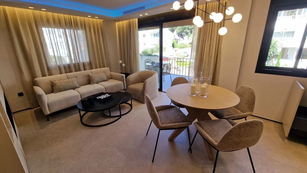 c73692cb-4226-4144-b88c-42b892d2e7d3