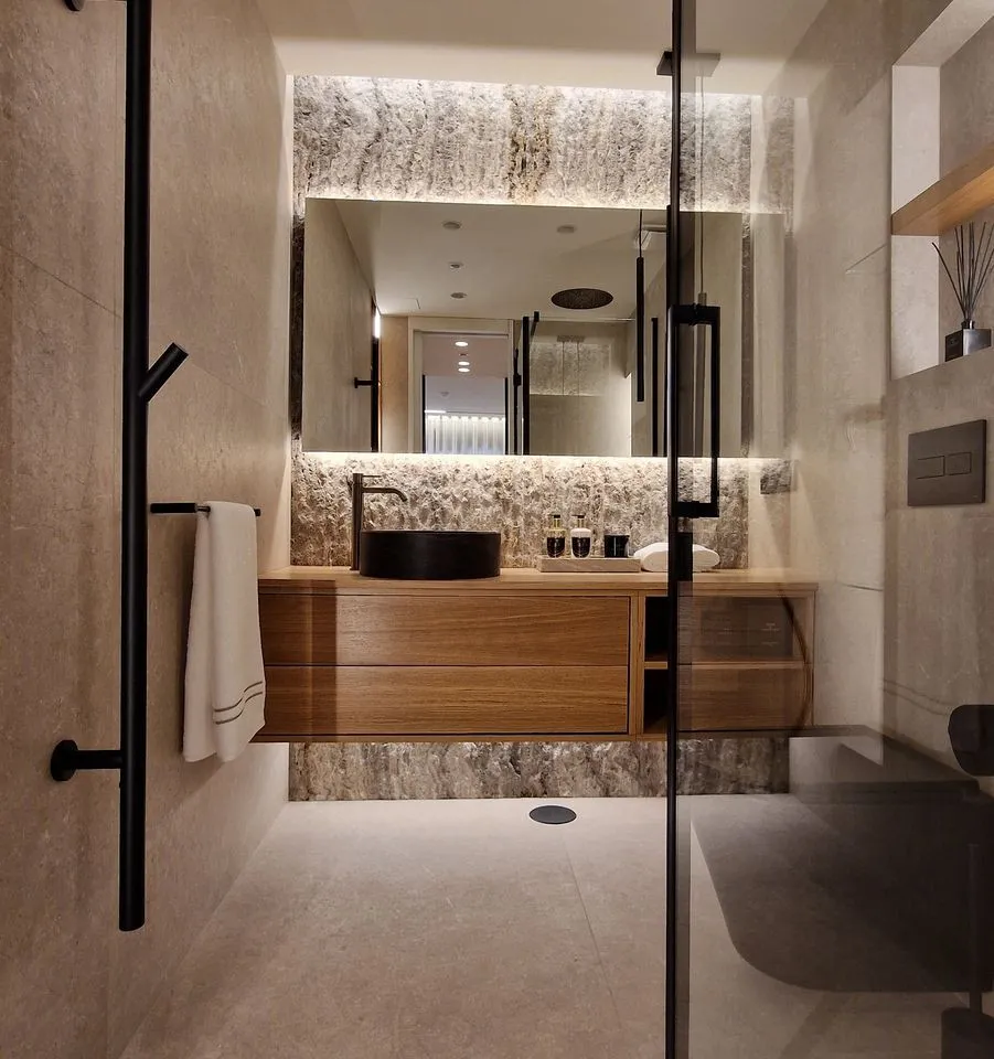 08e3211a-75d0-435b-bc51-c37b46cbf6d4