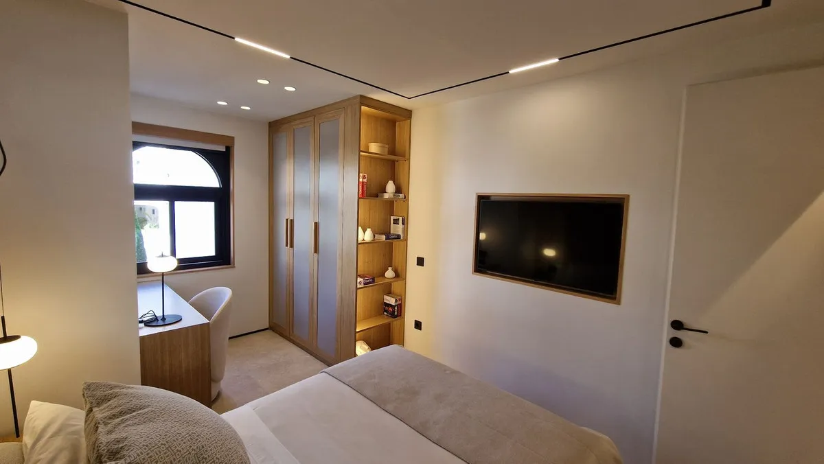 1039f628-b1a9-40b1-a649-7951d52dc1a1