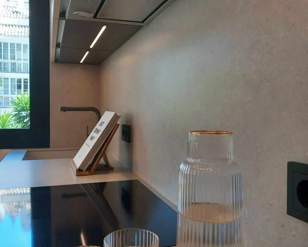 de9a35b6-189c-4550-afa8-878c67eb496f