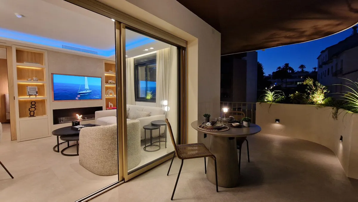 e07ed183-4a8b-4e06-8318-4baf82e2a219