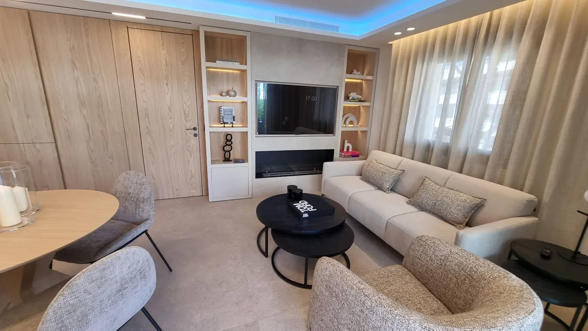 eb527f5e-bfa7-473c-b001-0d0d527c39cc