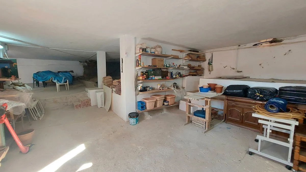 077bb395-fa1e-42f5-8c0e-c3fd0b50430c