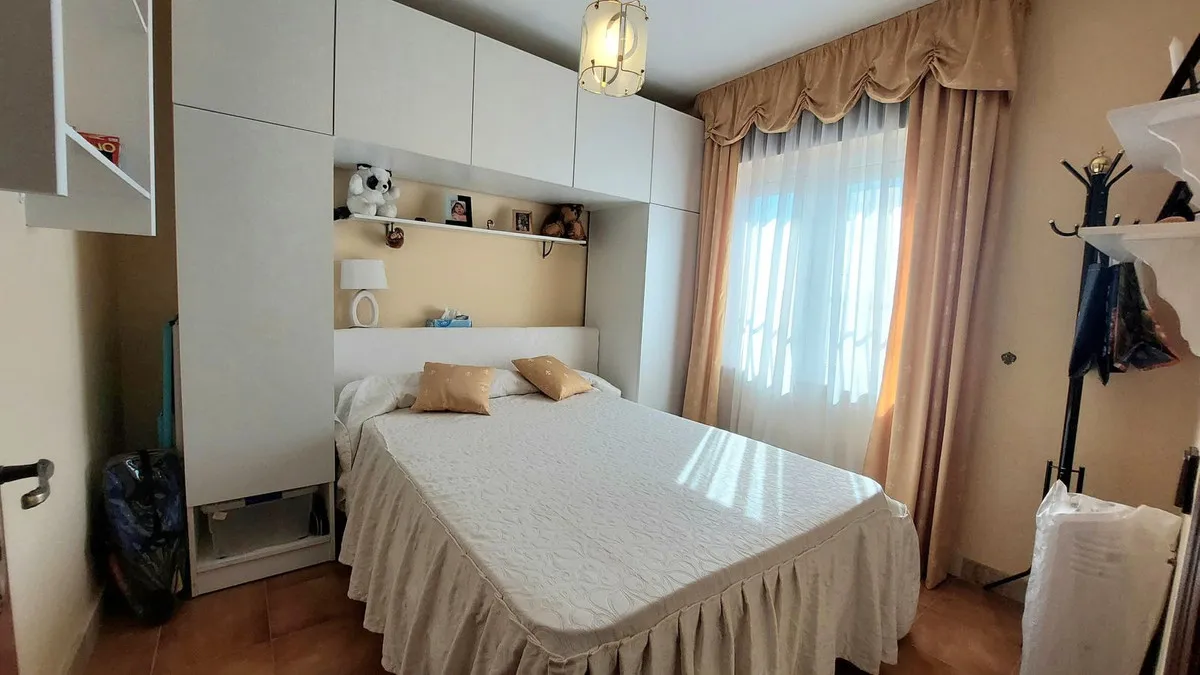 0929dc93-b69d-471f-98f9-0fd88ef0223f