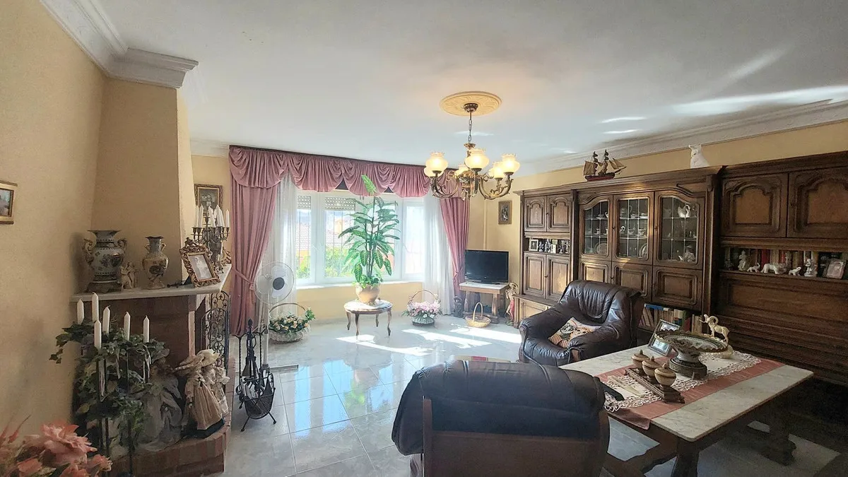 11cdbb81-09f3-404f-aaf1-a036f238ab0f