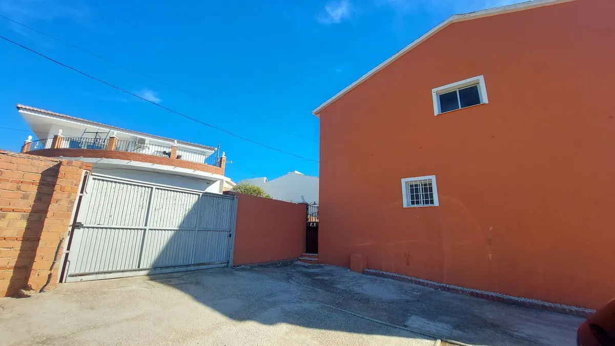 2be69cee-a5e7-4e79-bc19-8085ab6da3a2