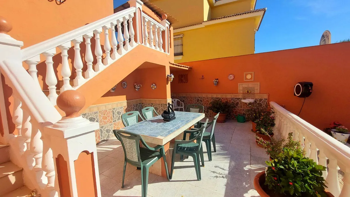 d59ac686-4883-4e49-85e5-5bd3fb296487