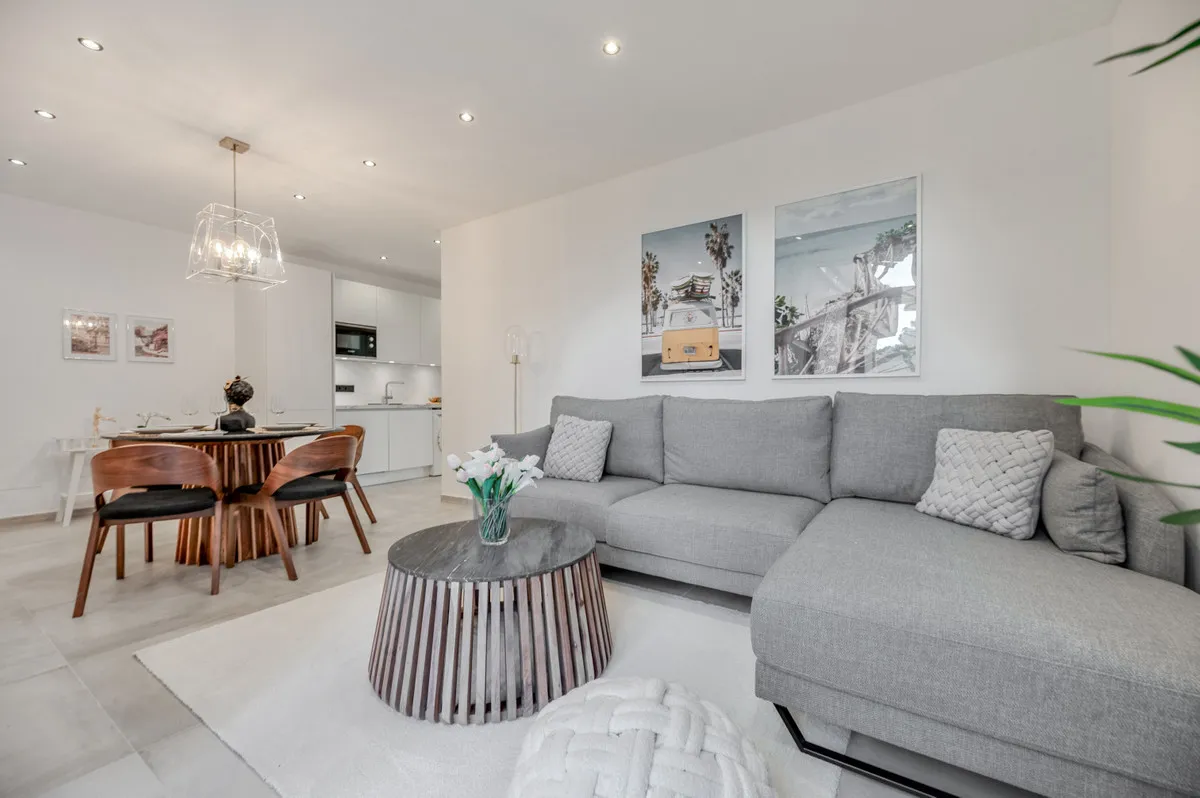 4d446f23-9600-4334-849b-3b7b36042b82