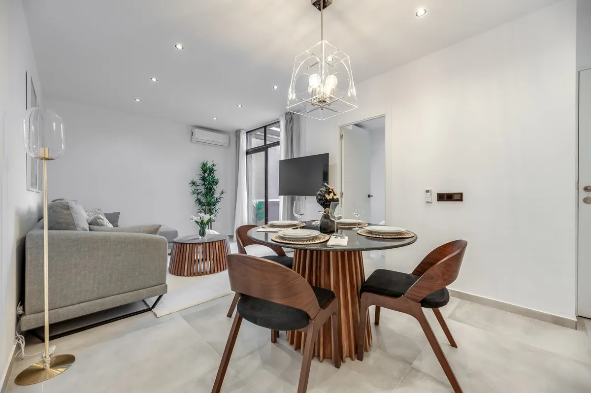 c7ec0351-400b-4178-9917-ff7de5377cb2