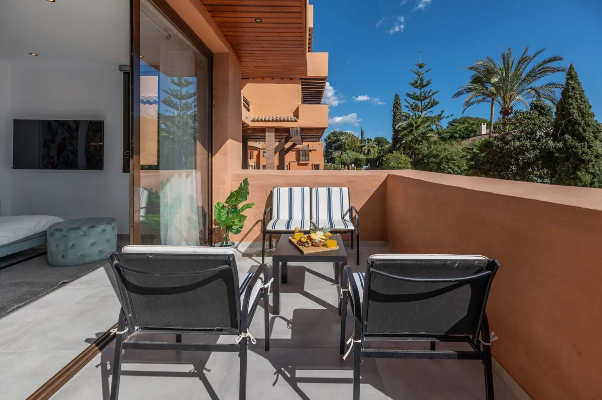 dbfb5ad8-b836-421c-9431-8e740f2cea1c