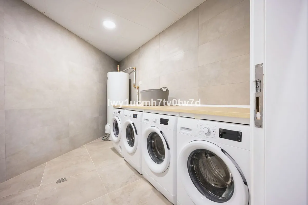 8faadc7c-4a80-4040-8593-7ab9d950a301