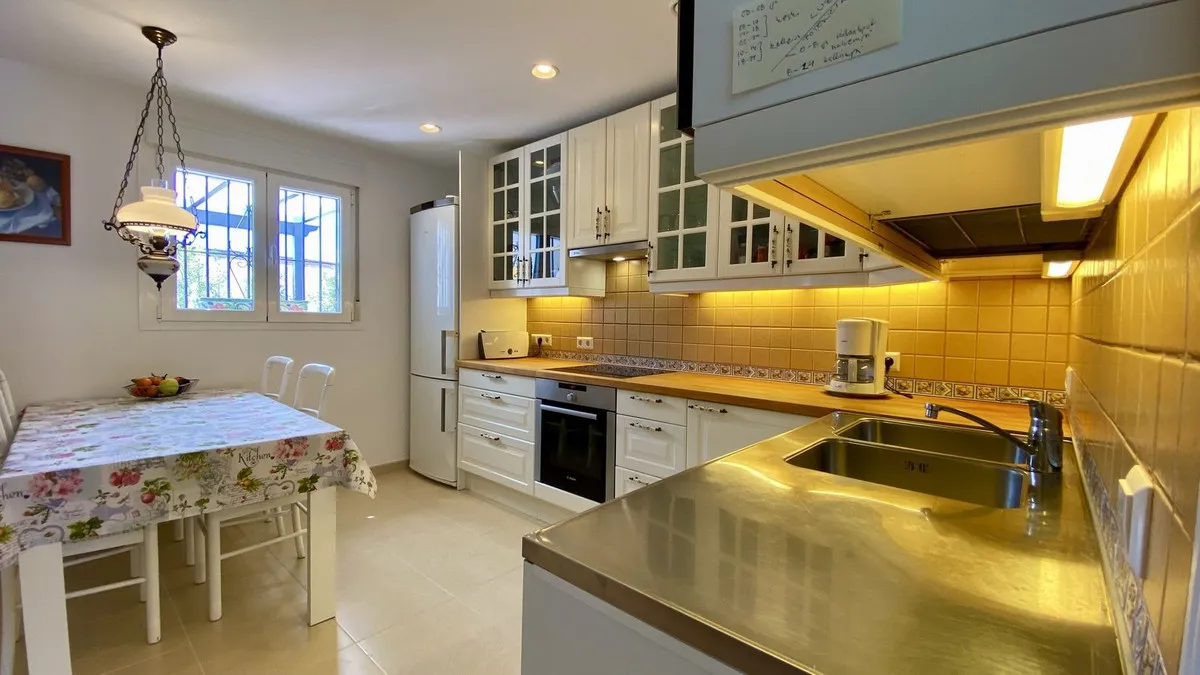 52d74300-eecb-4191-b650-f5a7df2c92f7