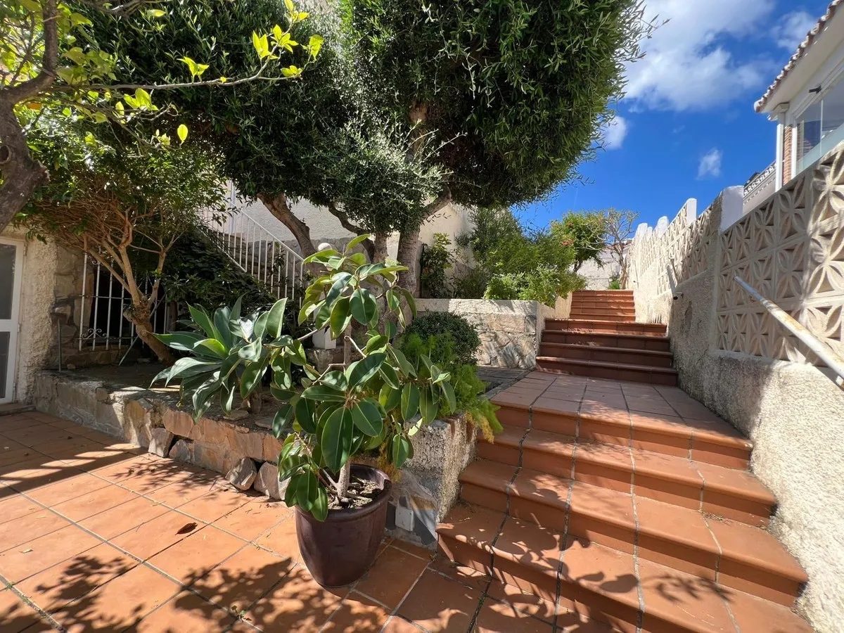 32077f0e-324d-4384-b17d-3703516a34a0