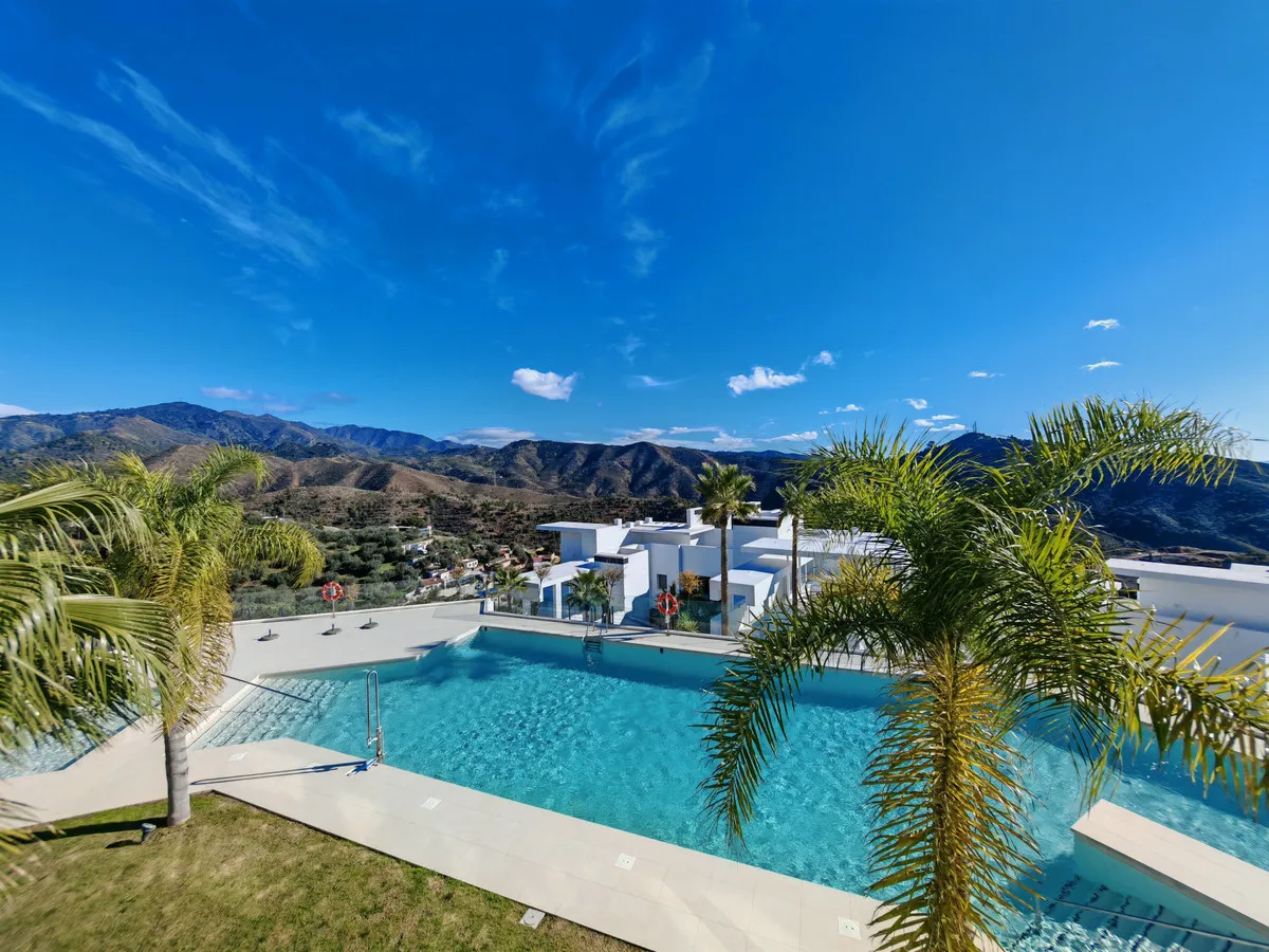 c29a864c-f1fd-46ec-bfcb-3f5e84c65e75