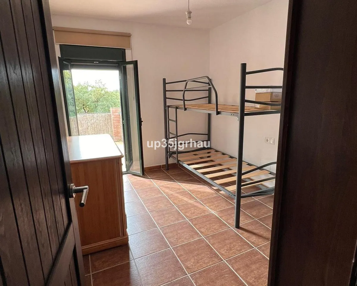 45b6842c-d5ee-479c-aba9-3e04cfcbef84