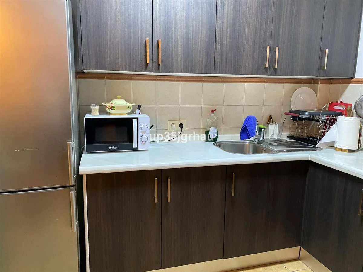 4d0e0b98-82a3-4068-adb2-988db5983d75